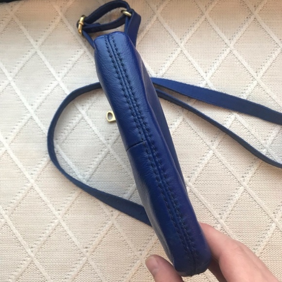 TWO LEATHER FOSSIL SWING-PACKS CROSSBODY BAGS - Picture 6 of 7